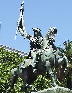 Archivo:Buenos Aires-Plaza de Mayo-Estatua Belgrano(2)