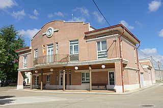Casa consistorial de Perales.jpg