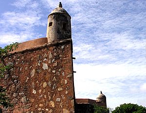 Archivo:Castillo Santa Rosa 01
