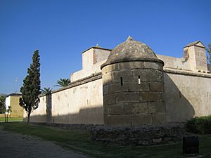 Archivo:Castillo de Bezmiliana