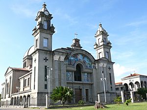 Archivo:Catedral Divina Pastora