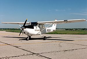 Archivo:Cessna T-41A Mescalero USAF