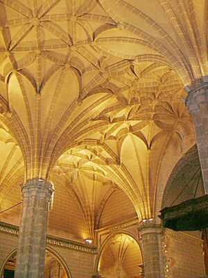 Archivo:Colegiata de Bolea - Tracería