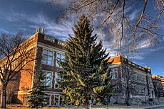 Archivo:Corbett Hall University Of Alberta Edmonton Alberta Canada 08A