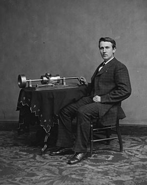 Archivo:Edison and phonograph