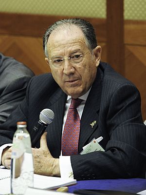 Archivo:General Félix Sanz Roldán