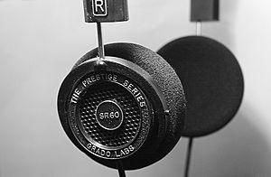Archivo:GradoPrestige-HeadphoneArticle