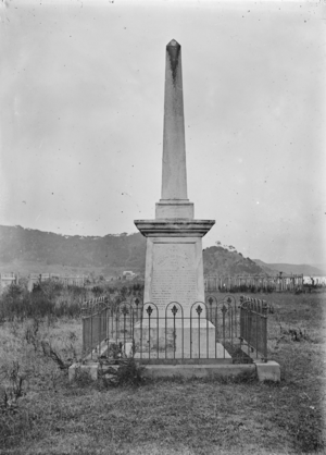 Archivo:Memorial erected to commemorate the Treaty of Waitangi. ATLIB 286718
