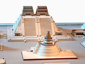 Archivo:Rekonstruktion Tempelbezirk von Tenochtitlan 2 Templo Mayor 3