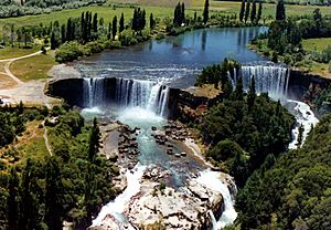 Archivo:Salto del Laja 1
