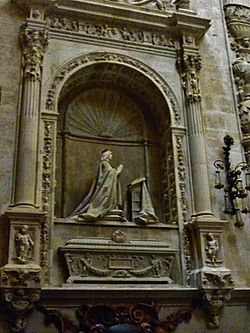 Archivo:Sepulcro del rey Alfonso X el Sabio (Capilla Real de la catedral de Sevilla)