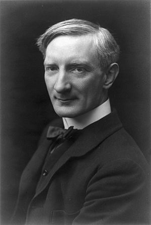Archivo:Sir W.H. Beveridge, head-and-shoulders portrait, facing left