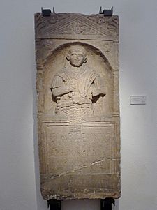 Archivo:Stèle-Legio II Augusta-Strasbourg