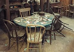 Archivo:Tombstone-Building-Bird Cage Theatre-Poker Room Table