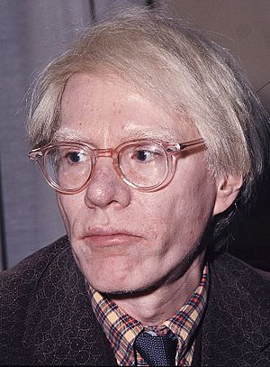 Archivo:Andy Warhol 1975