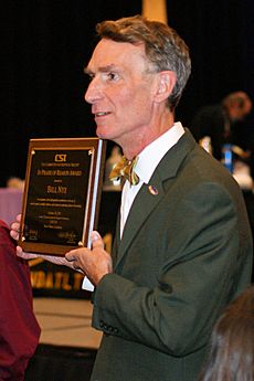 Archivo:CSICON 2011-Bill Nye-CFI In Praise of Reason Award