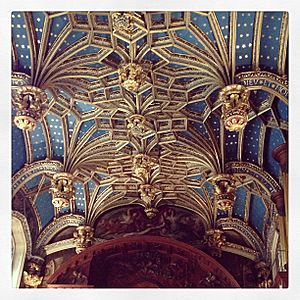 Archivo:Ceiling Chapel Royal Hampton Court 8563138206b