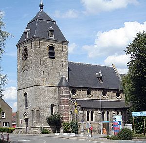 Archivo:Church of Saint Michael, Hekelgem, Belgium