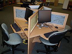 Computer tables (384954256)