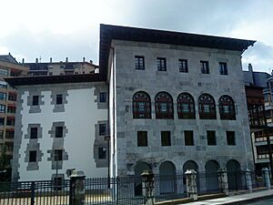 Archivo:Deba, palacio Agirre o Valmar 1