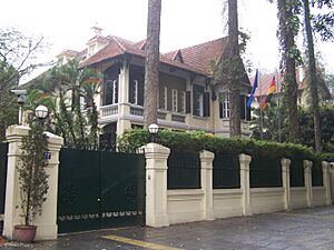 Archivo:Deutsche Botschaft Hanoi