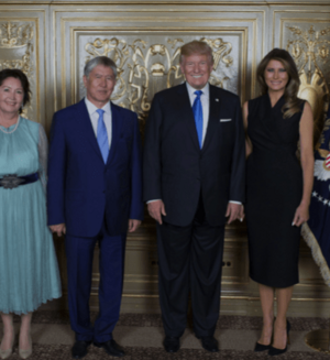 Archivo:Donald Trump and Kyrgyzstan President