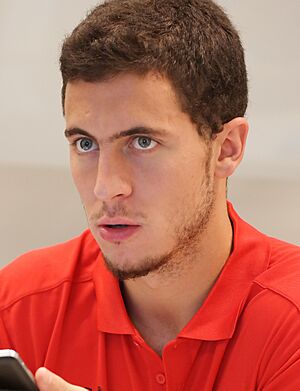 Archivo:Eden Hazard at Samsung (cropped)