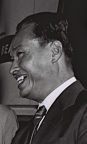 Archivo:General Ne Win PM of Burma 1959