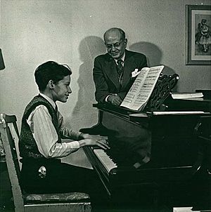 Archivo:Glenn Gould and Alberto Guerrero