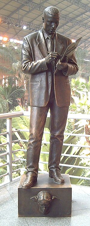 Archivo:Homenaje al agente comercial (F. López) 01
