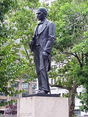 Archivo:Juan Pablo Duarte Square