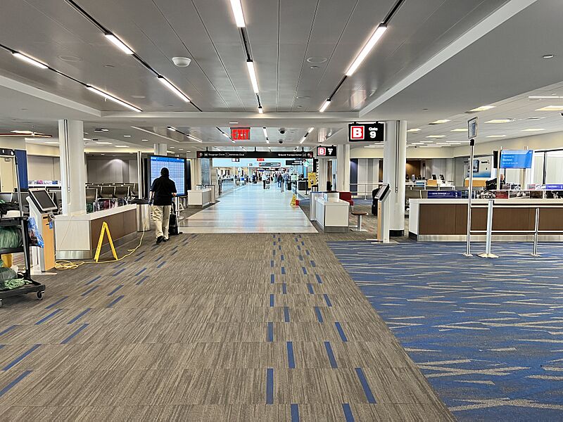 KBOS (1) 19