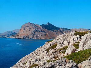 Archivo:Kolympia Bay between Cape Vagia and Cape Kavos Tsiniki Rhodes 11 September 2019