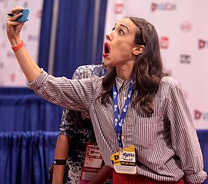 Archivo:Miranda Sings by Gage Skidmore