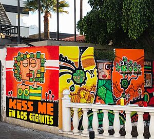 Archivo:Mural in Los Gigantes, Tenerife