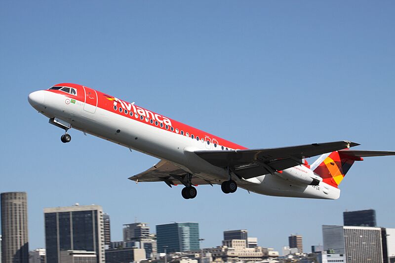 PR-OAI Fokker 100 Avianca (8141961700)