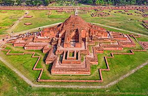 Archivo:Paharpur Buddhist Bihar
