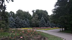 Archivo:Panfilov's Twenty-Eight Guardsmen Park, Almaty, Kazakhstan