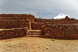 Pikillaqta was a Wari (pre-Inca) ceremonial site. The stonework is much rougher than at Pisac. (22995133933).jpg