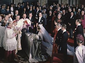Archivo:Princess Irene and Carlos Hugo wedding