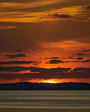 Archivo:Spanish Point sunrise - panoramio
