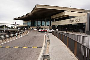 Archivo:Valencia Airport Terminal