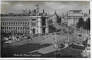 Archivo:1932-10-12-Madrid-Plaza-Castelar