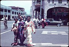 Archivo:1963-1-10 Durban - Indian woman dia 2