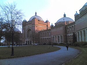Archivo:Aston webb
