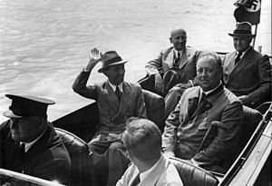 Archivo:Bundesarchiv Bild 183-1984-0321-506, St. Wolfgang, Goebbels und Emil Jannings