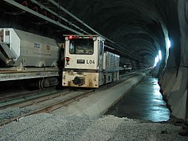 Archivo:CH Gotthard Basistunnel Amsteg 1