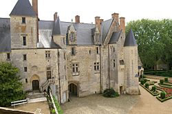 Château de Courtanvaux.jpg