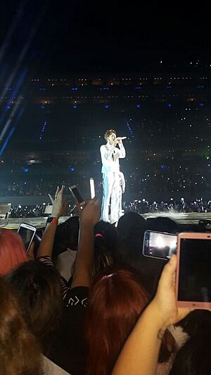 Archivo:Chen at the Exo'rdium in México on April 27, 2017