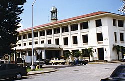 Archivo:Cristobal Administration Building, July 1997